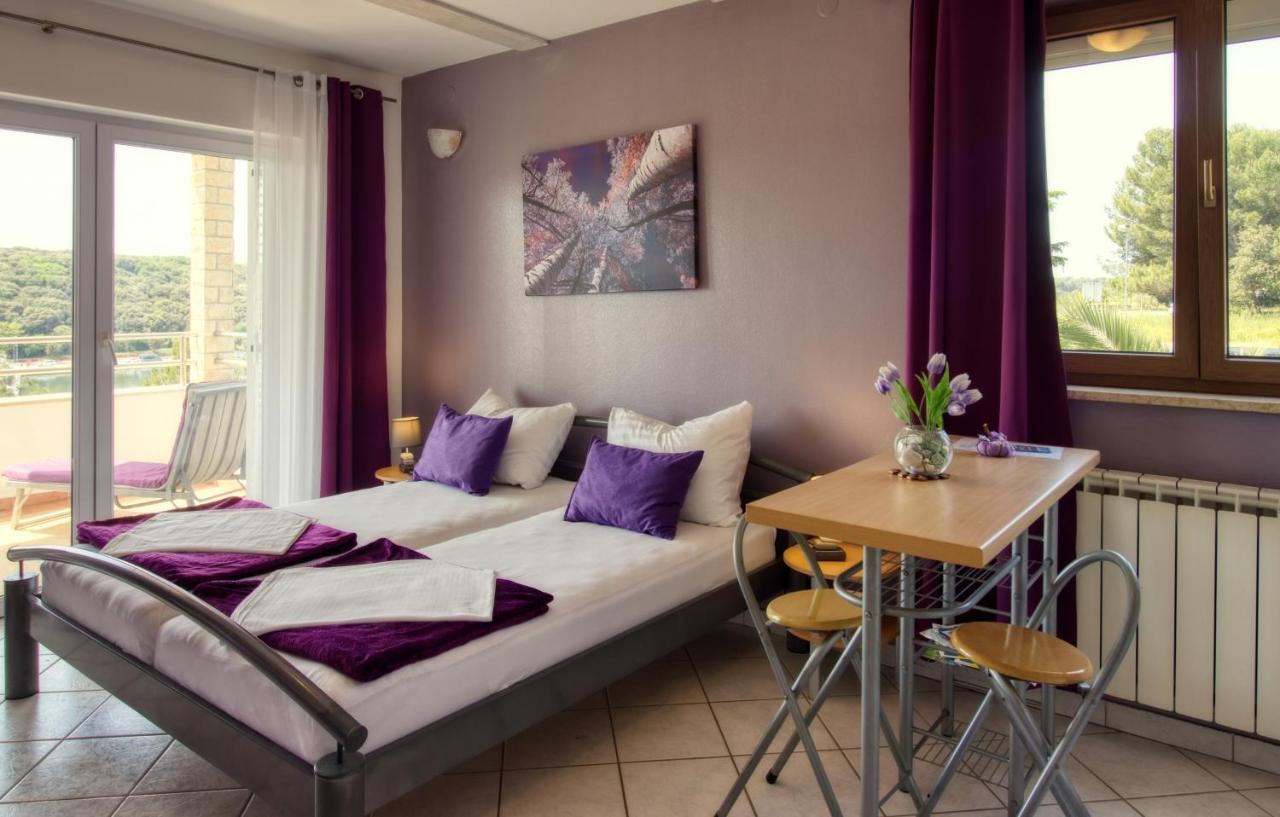 Apartman Studio Pula Exterior photo