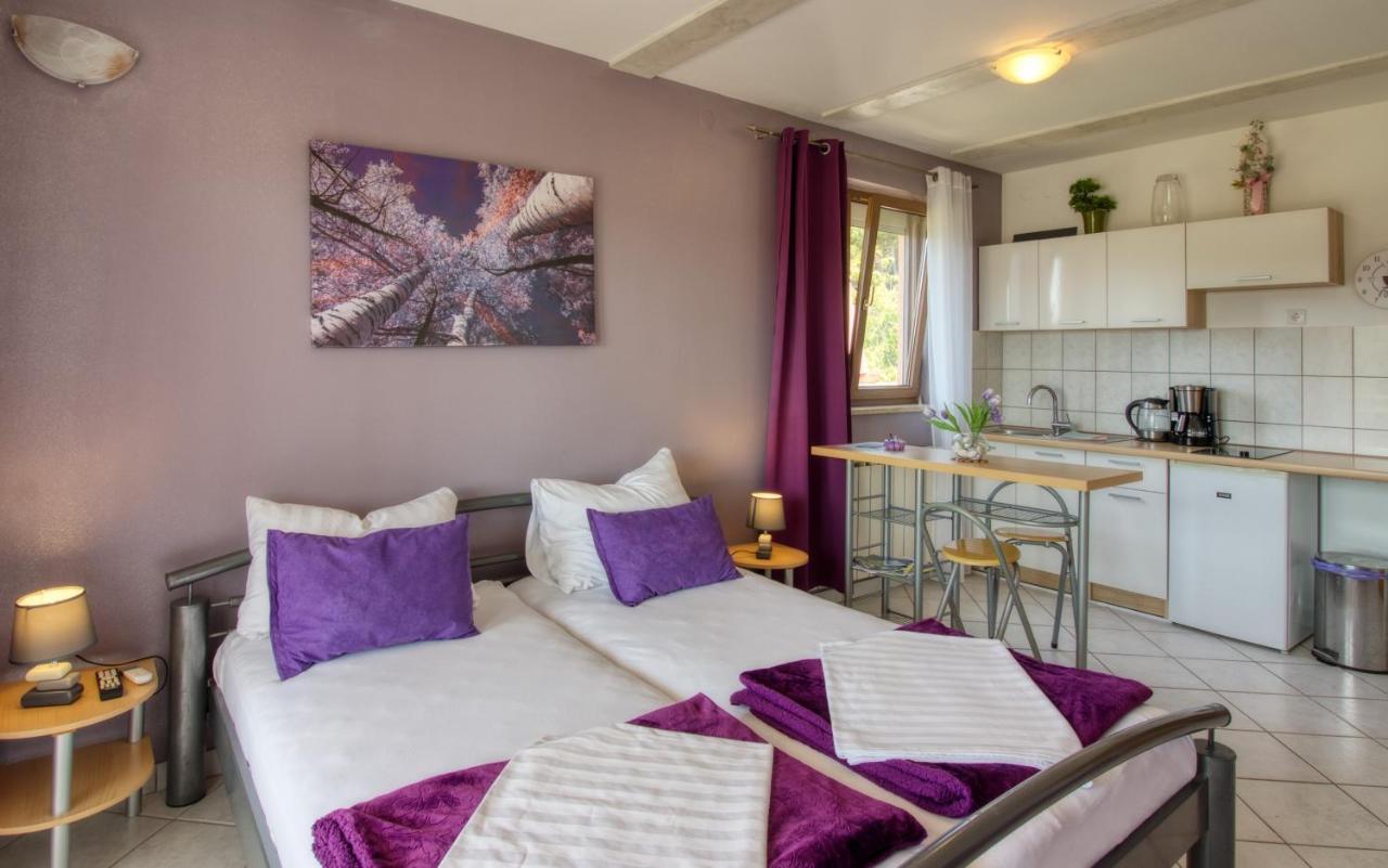Apartman Studio Pula Exterior photo