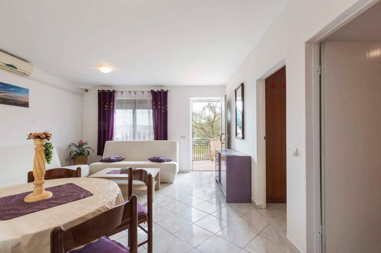 Apartman Studio Pula Exterior photo