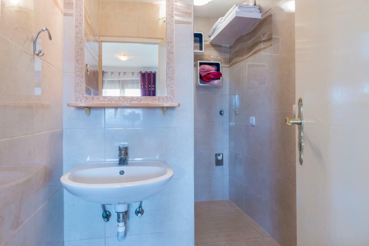 Apartman Studio Pula Exterior photo