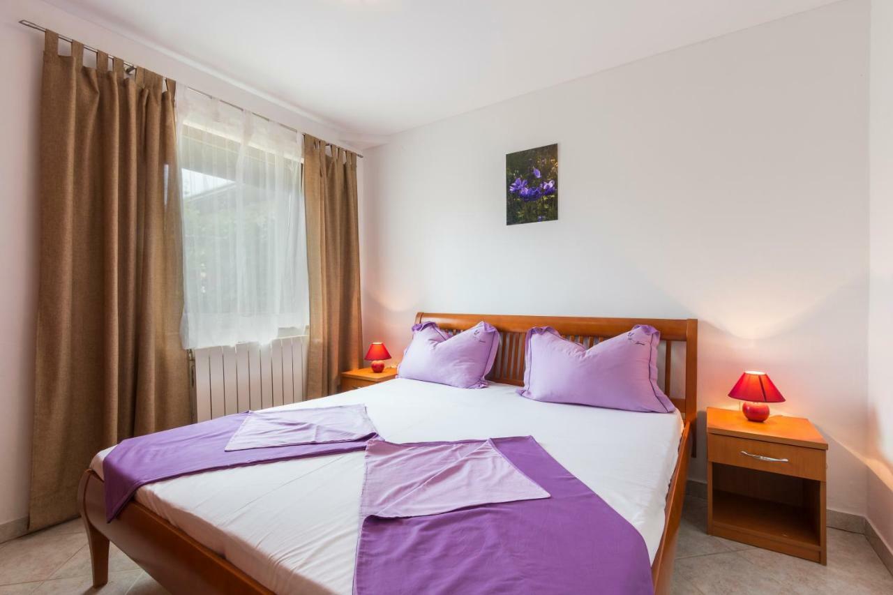 Apartman Studio Pula Exterior photo