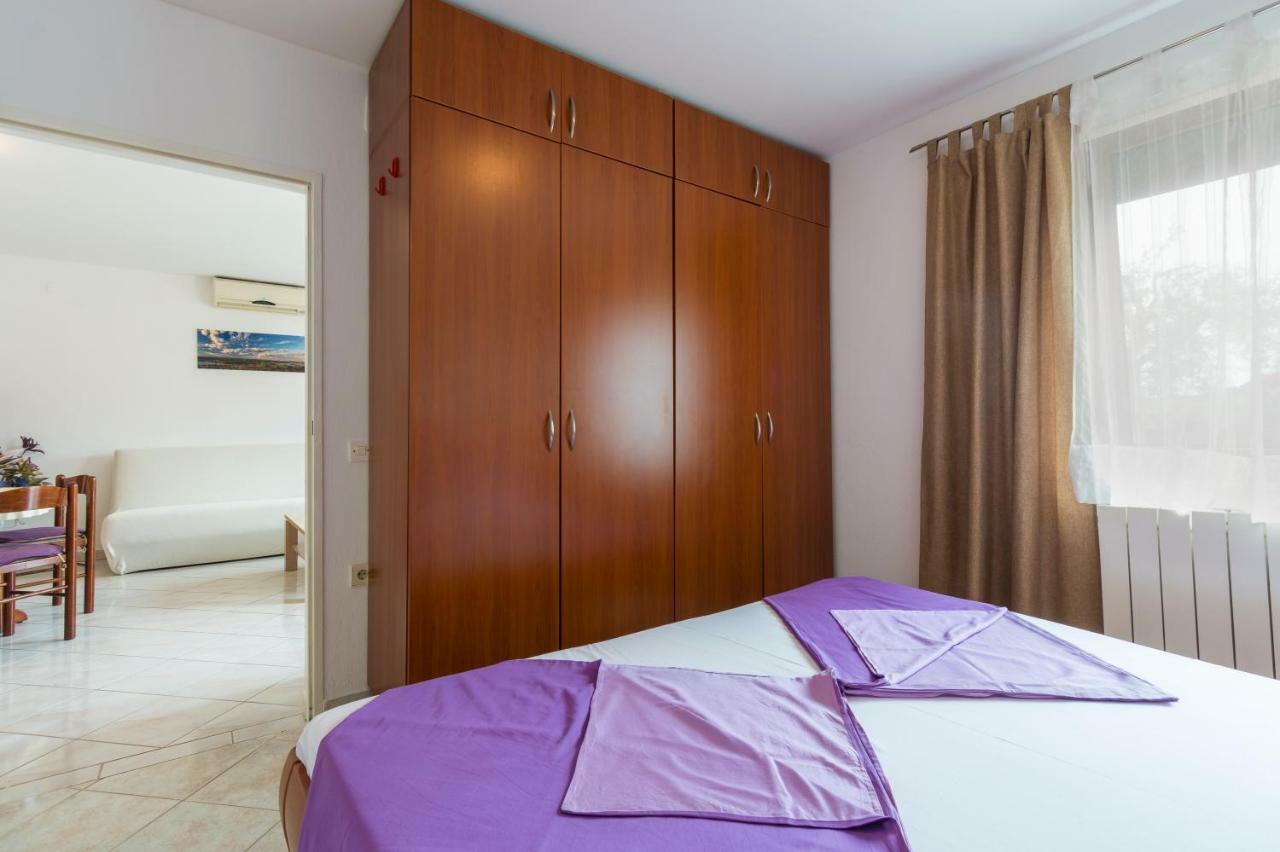 Apartman Studio Pula Exterior photo